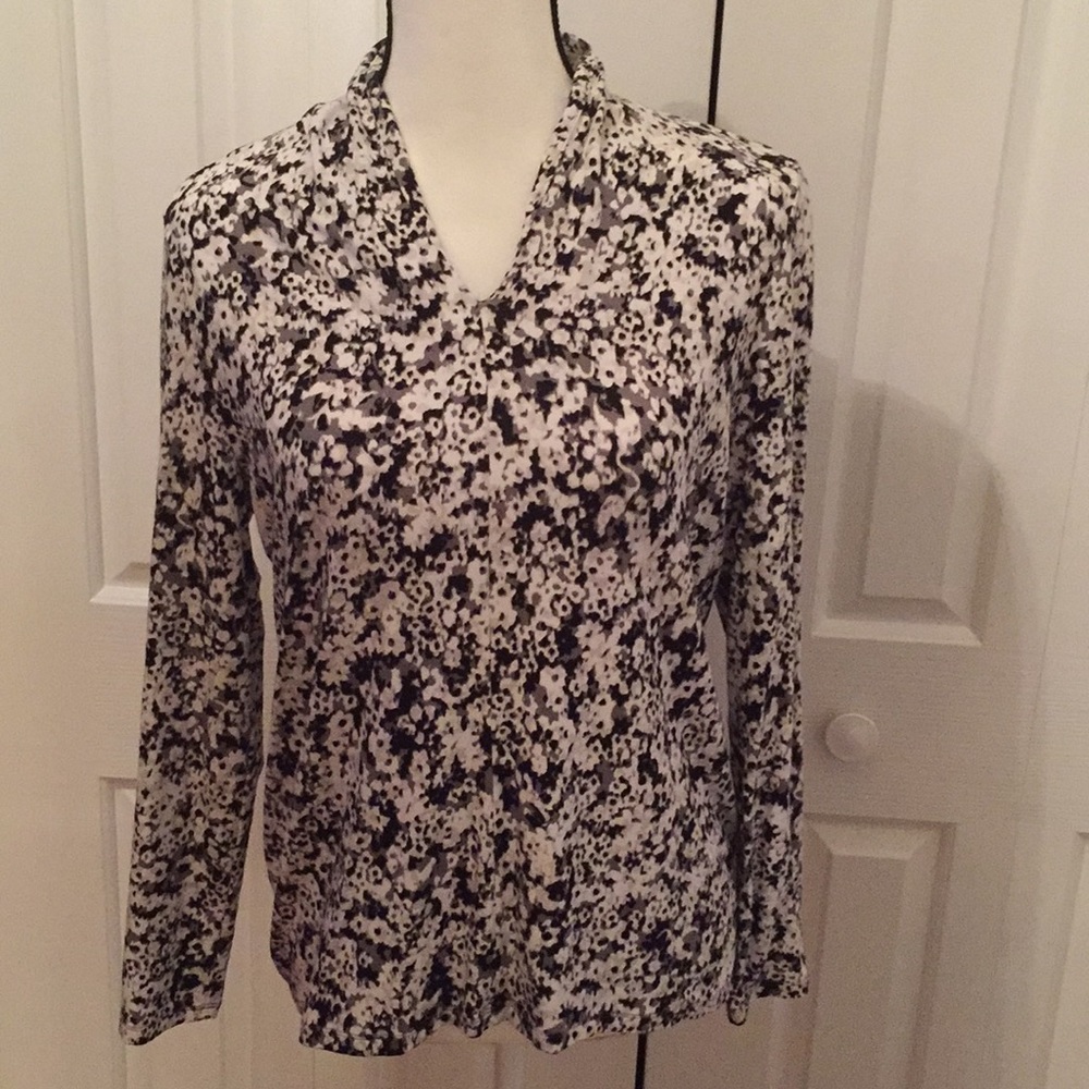 V-Neck Print Knit Top